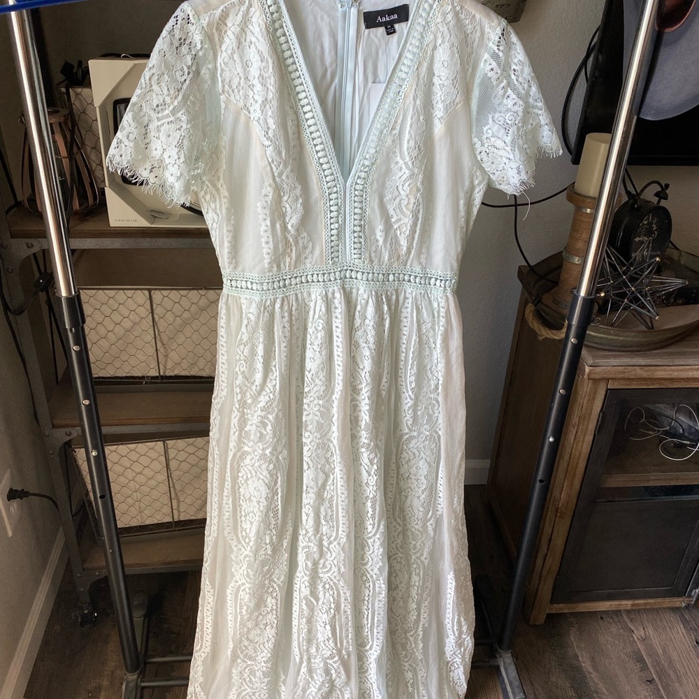 Vici lace maxi dress